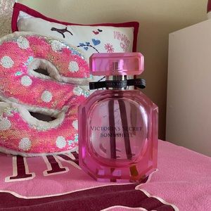 SOLD— RARE HTF LARGE VS PINK display bottle prop